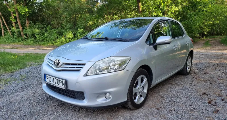 samochody osobowe Toyota Auris cena 19999 przebieg: 248000, rok produkcji 2010 z Poznań